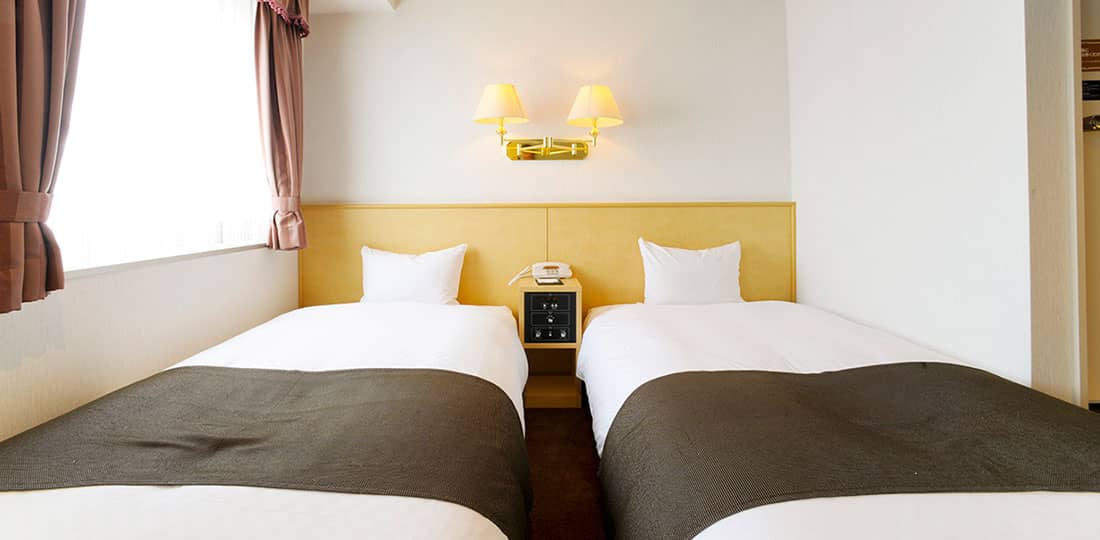 Twin Room B