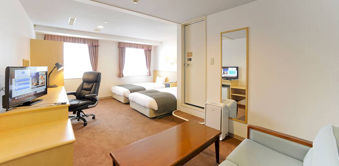 Twin Room B